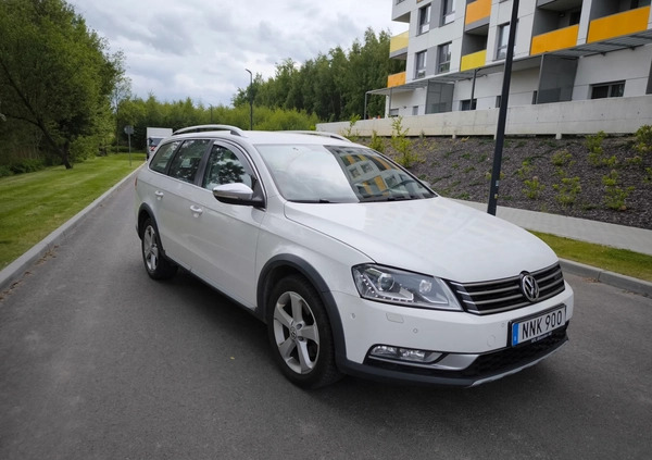 Volkswagen Passat cena 46900 przebieg: 233000, rok produkcji 2014 z Rzeszów małe 154